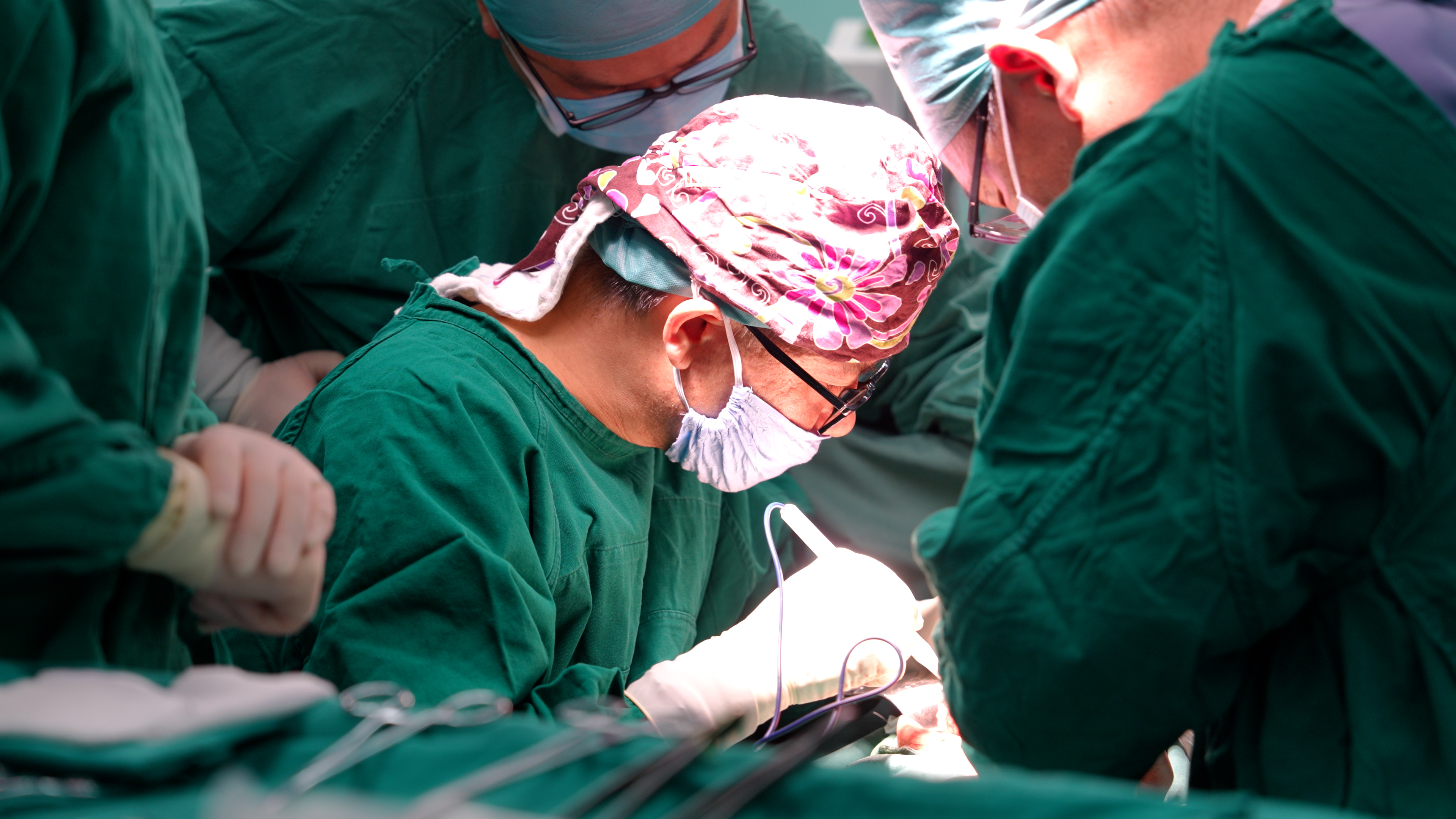 亚洲首例离体肝切除+自体肝移植联合胰十二指肠切除术：京都儿童医院破解儿童肝母细胞瘤手术难题